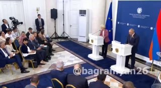 Урсула фон дер Ляйен поздравила Пашиняна с победой на выборах и объявила о поддержке приграничных общин Сюника