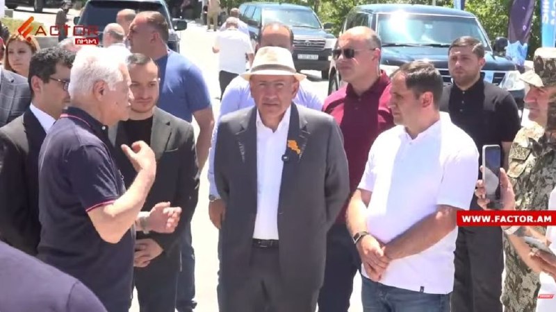 Никол Пашинян посетил выставку военной промышленности в СКК имени Карена Демирчяна