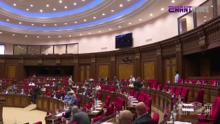 Депутат-мажоритарий Сюника сдаёт мандат: правовые и политические последствия