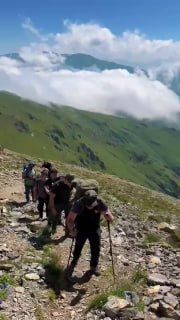 Премьер-министр Армении Никол Пашинян опубликовал видео восхождения на гору Хуступ