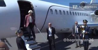 Глава Еврокомиссии Урсула фон дер Ляйен прибыла с визитом в Ереван