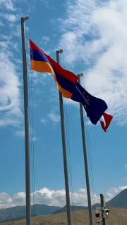 Никол Пашинян посетил строящееся Вединское водохранилище в Араратской области